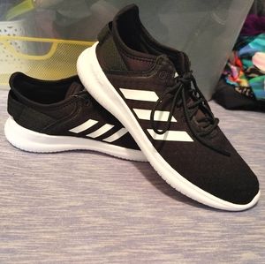 Womens 8 Adidas Sneakers